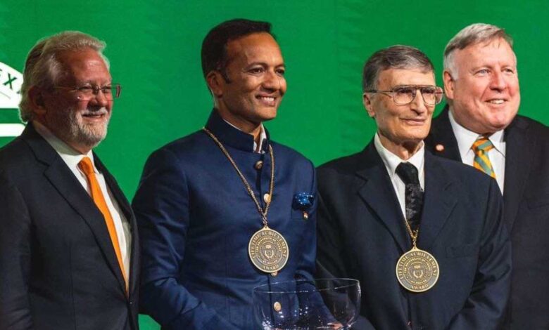 University of Texas (Dallas) confers the Lifetime Achievement Award to distinguished alumni Naveen Jindal